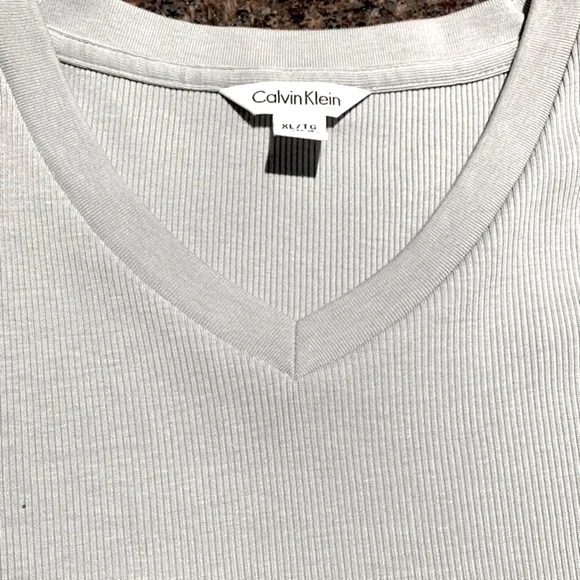 Calvin Klein size XL mens longsleeve top - Picture 8 of 13
